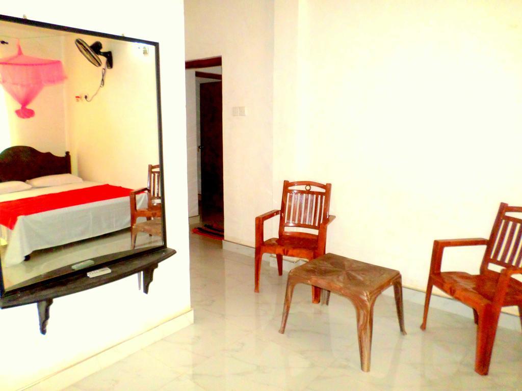 Lion Rest Hotel Anuradhapura Kültér fotó