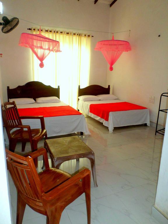 Lion Rest Hotel Anuradhapura Kültér fotó