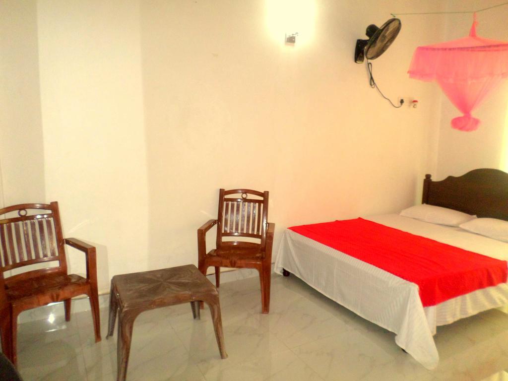 Lion Rest Hotel Anuradhapura Kültér fotó