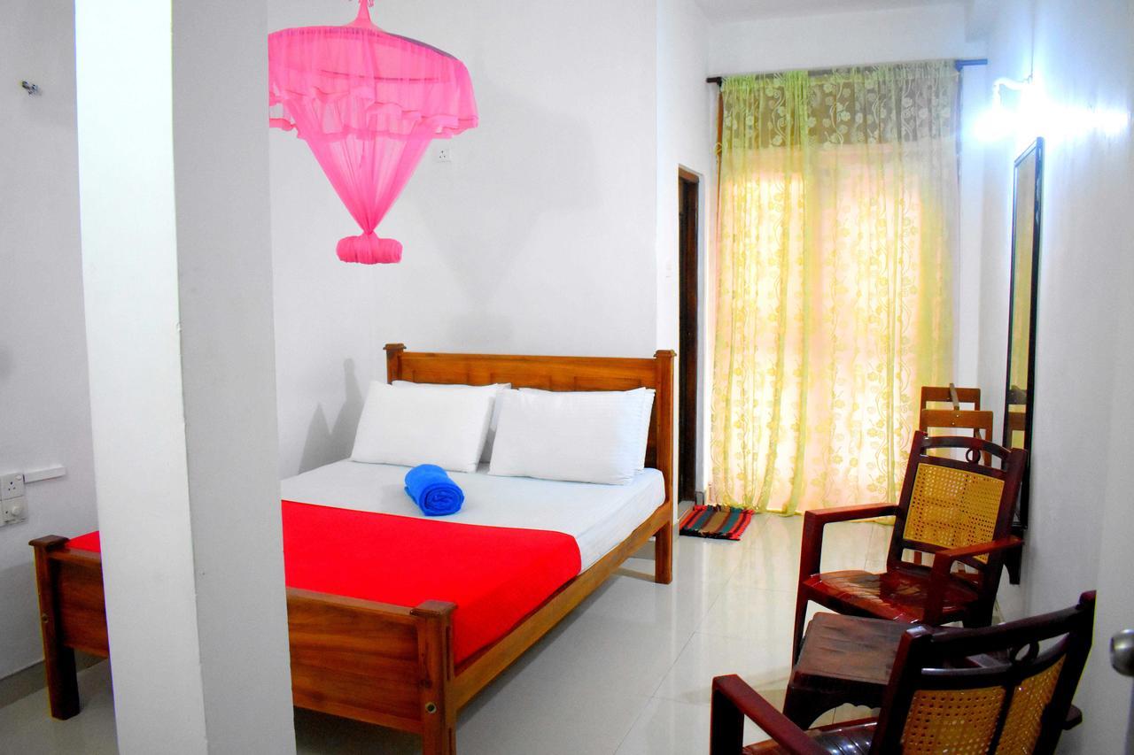 Lion Rest Hotel Anuradhapura Kültér fotó